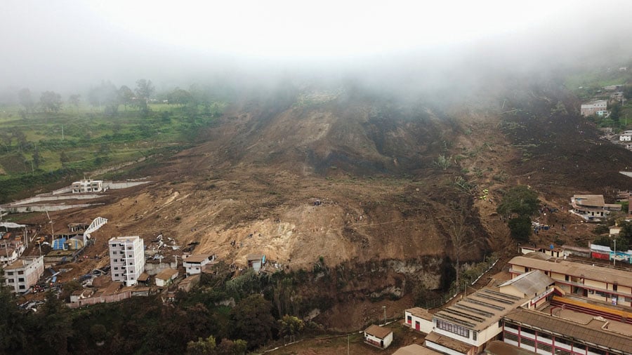 At least 16 dead in Ecuador landslide