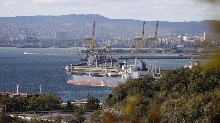 An oil tanker is moored at the Sheskharis complex, part of Chernomortransneft JSC, a subsidiary of Transneft PJSC, in Novorossiysk, Russia, on Oct 11, 2022, one of the largest facilities for oil and petroleum products in southern Russia. (PHOTO / FILE / AP)