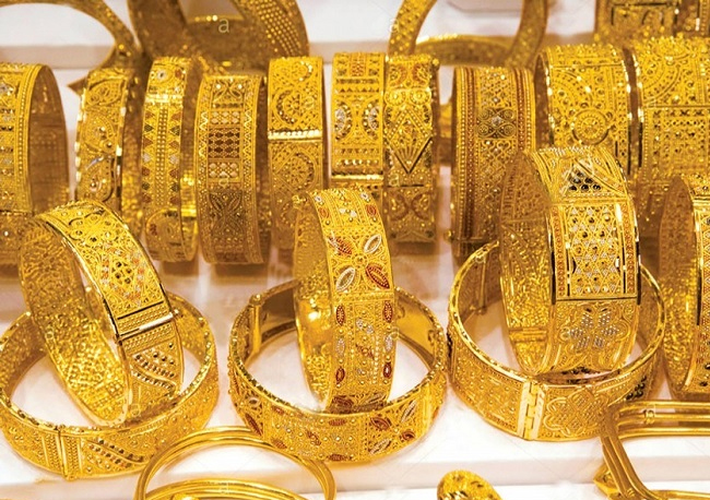 Gold prices cut by Tk 1,749 a bhori