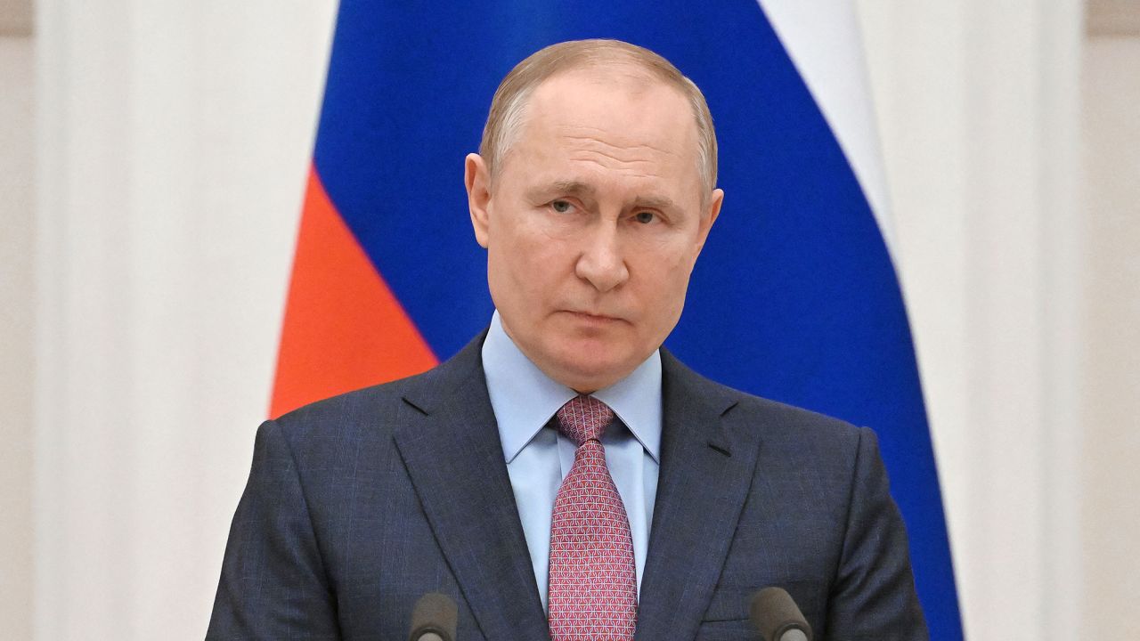 Russian radio stations hacked, played fake Putin message: Kremlin 
