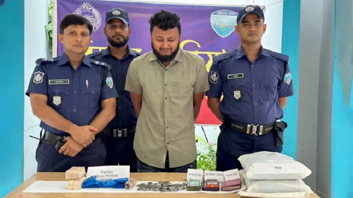 Cumilla city's Ward No. 22 Chhatra League joint convener Mehedi Hasan has been arrested by police with yaba and marijuana.