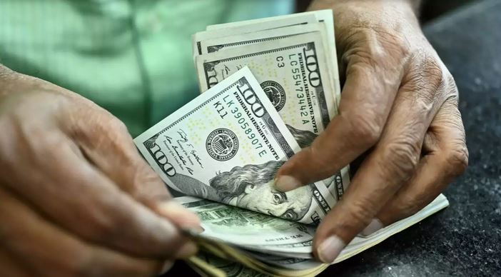 Dollar rate hiked again despite Bangladesh Bank's decision