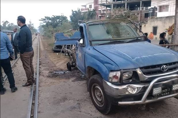 Cop killed, another injured as train hits police van in Jamalpur