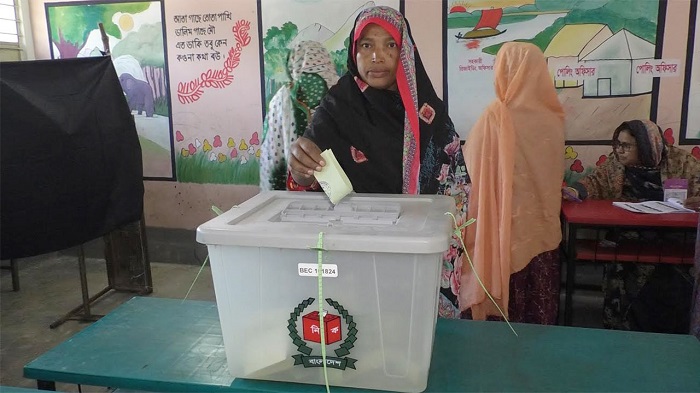 Suspended Naogaon-2 election underway