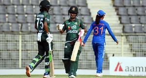 Bangladesh restricted to 119 vs India